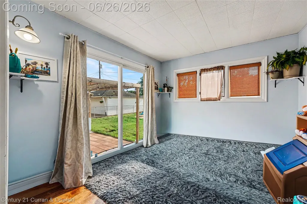 9059 San Jose Redford Charter Township MI 48239