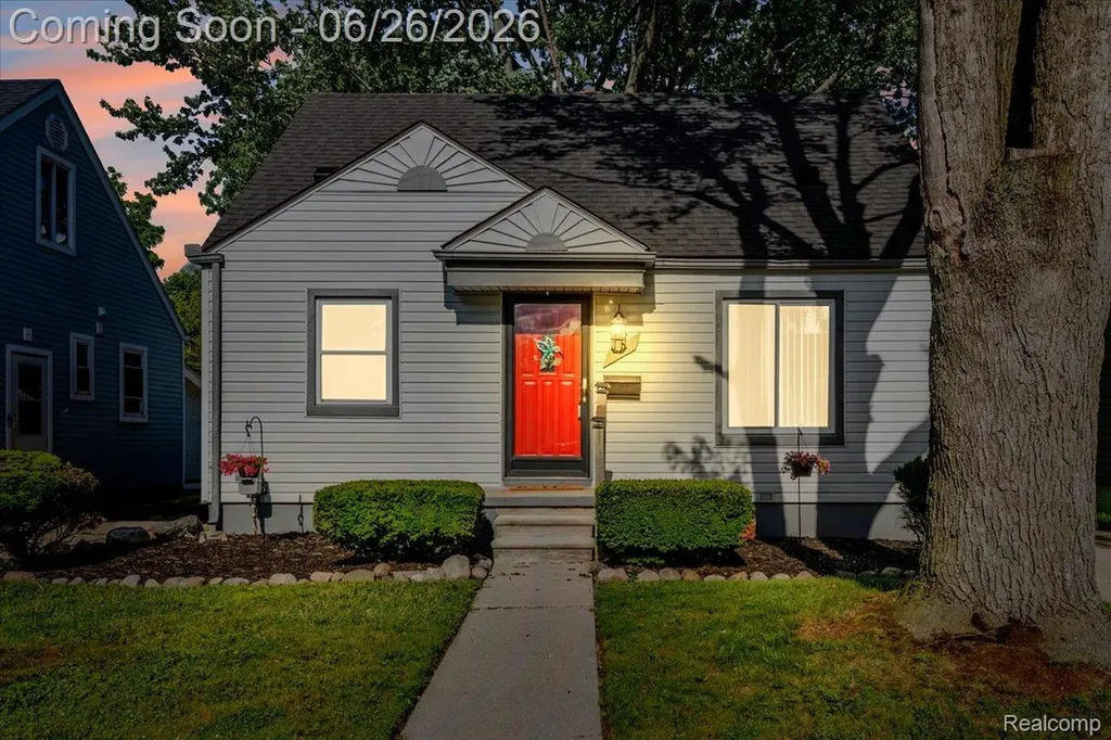 29710 Quinkert Street Roseville City MI 48066