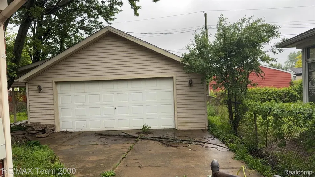 34881 Lynn Drive Romulus City MI 48174