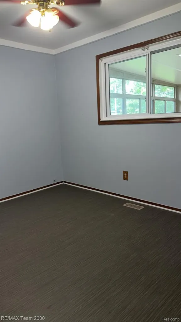 34881 Lynn Drive Romulus City MI 48174
