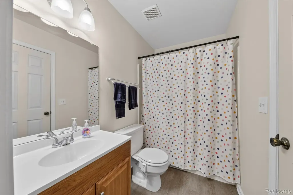 451 Lansdowne Drive Westland City MI 48185
