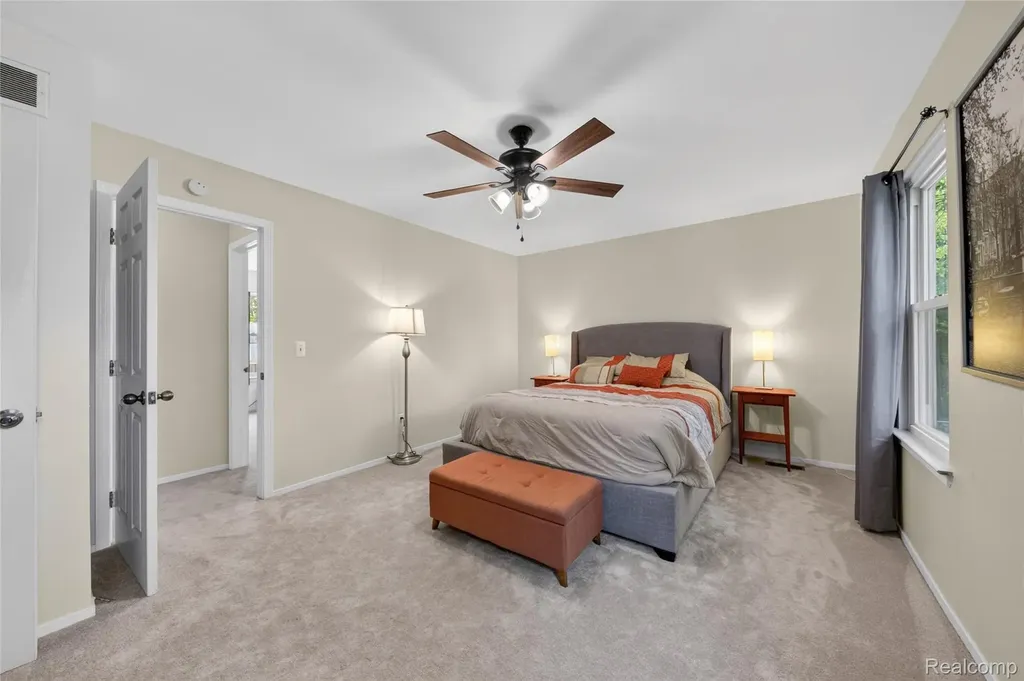 451 Lansdowne Drive Westland City MI 48185