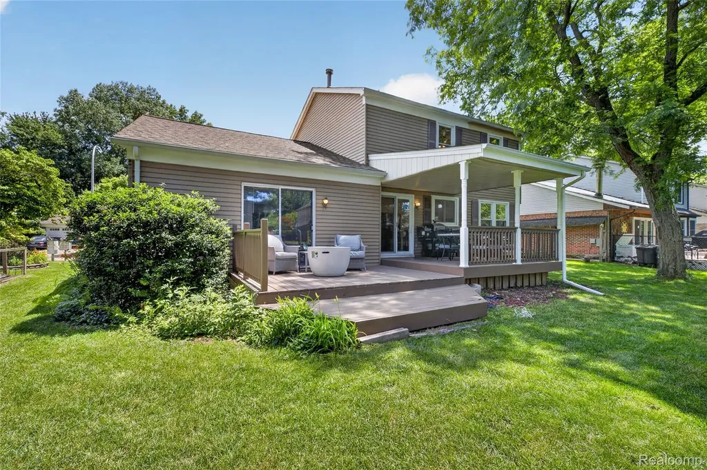 451 Lansdowne Drive Westland City MI 48185