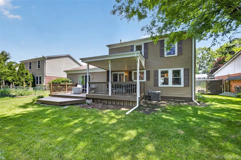451 Lansdowne Drive Westland City MI 48185
