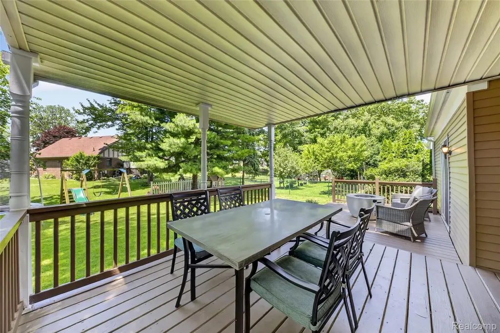 451 Lansdowne Drive Westland City MI 48185