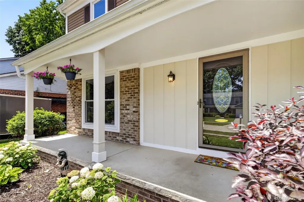 451 Lansdowne Drive Westland City MI 48185
