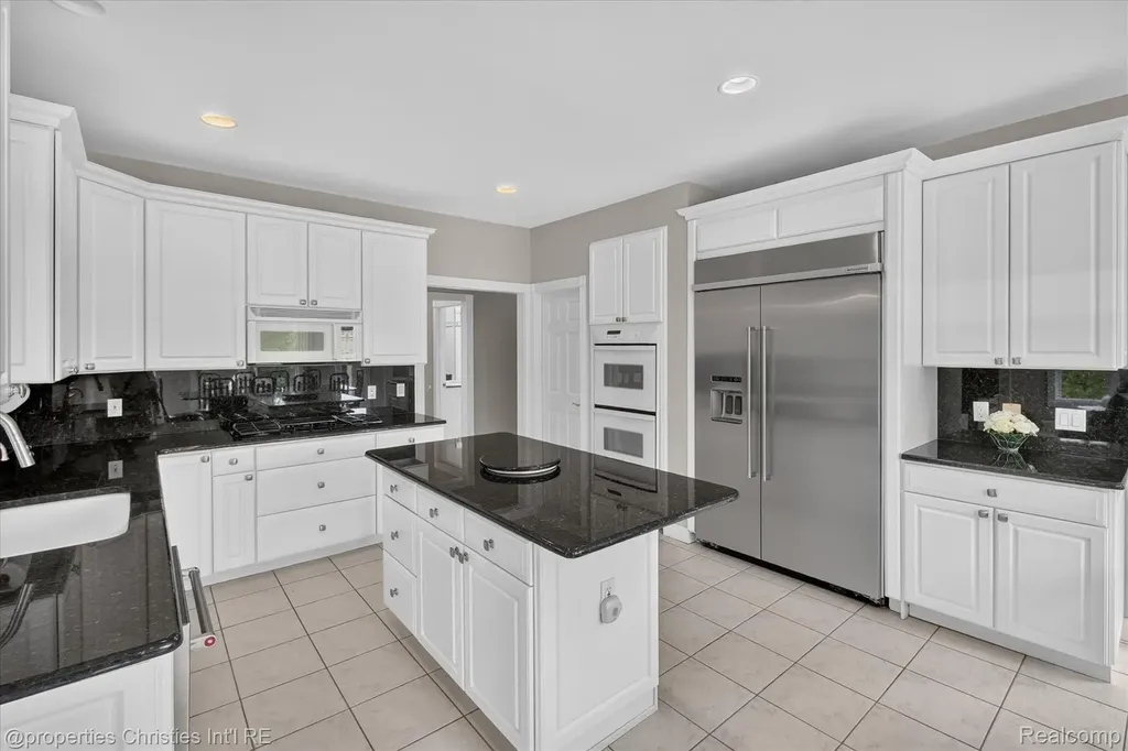 11808 Landers Drive Plymouth Charter Township MI 48170