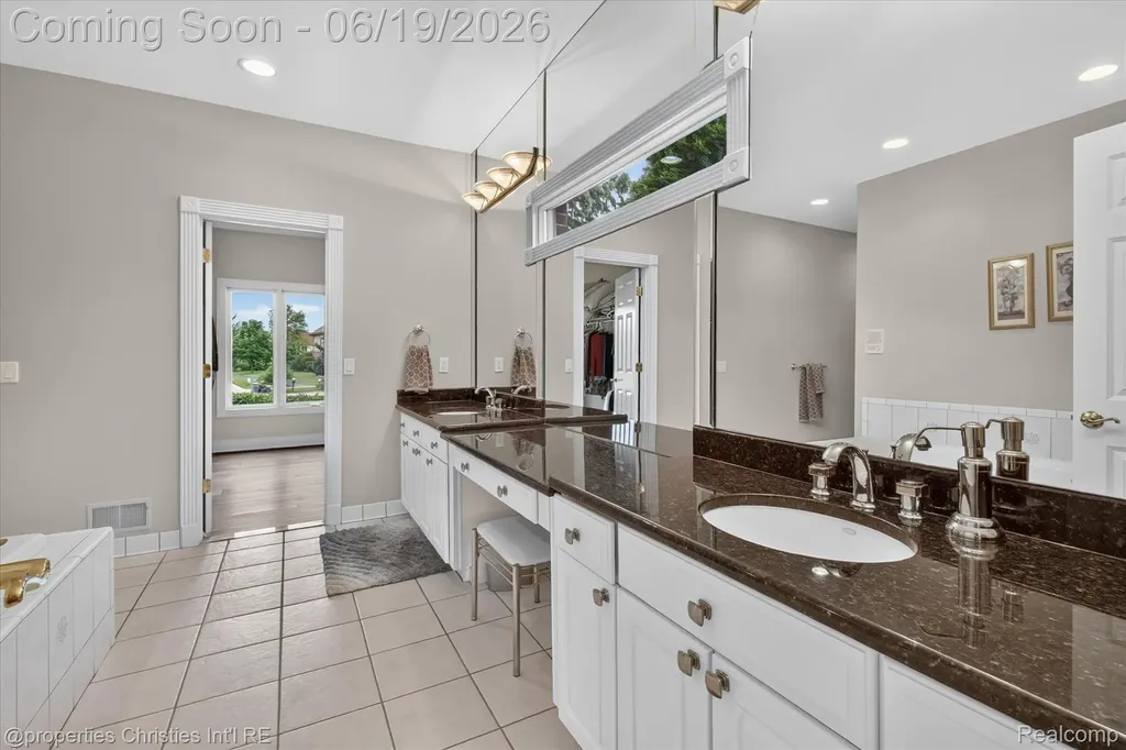 11808 Landers Drive Plymouth Charter Township MI 48170