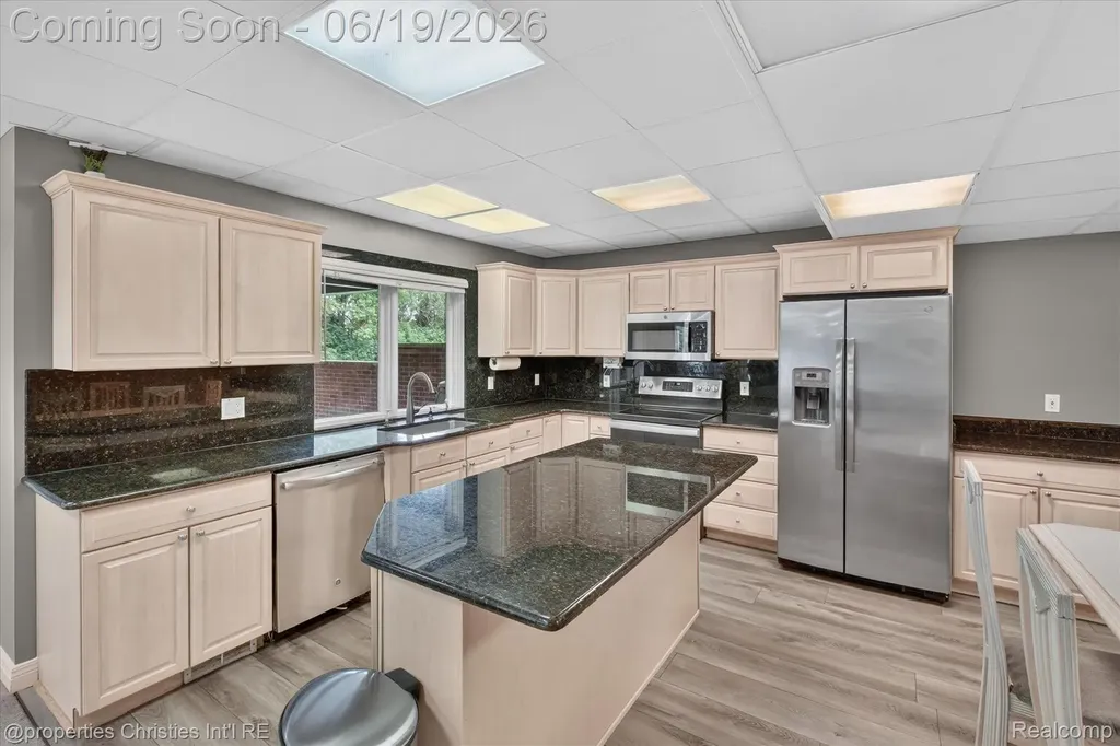 11808 Landers Drive Plymouth Charter Township MI 48170
