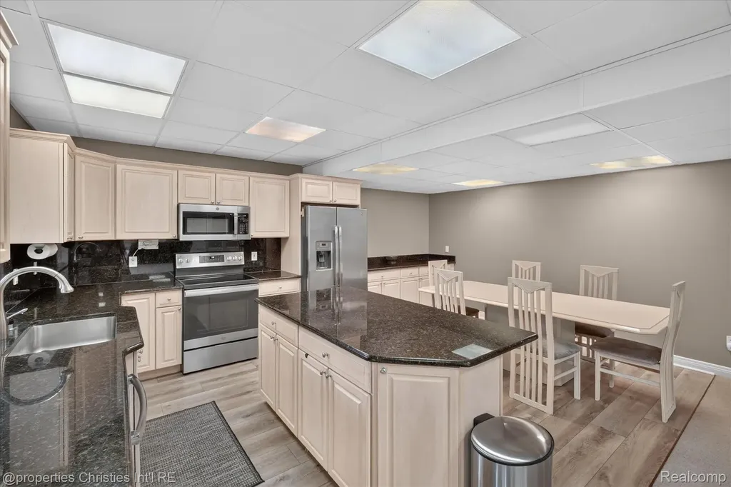 11808 Landers Drive Plymouth Charter Township MI 48170