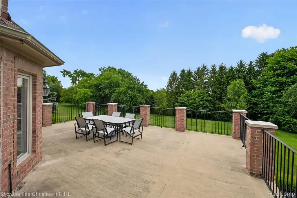 11808 Landers Drive Plymouth Charter Township MI 48170