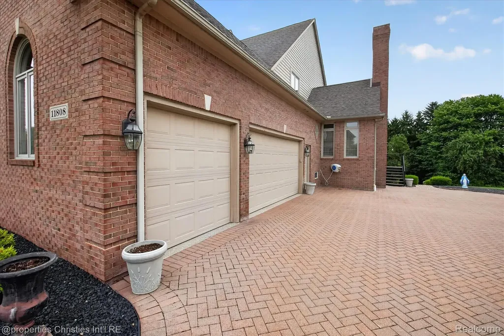 11808 Landers Drive Plymouth Charter Township MI 48170