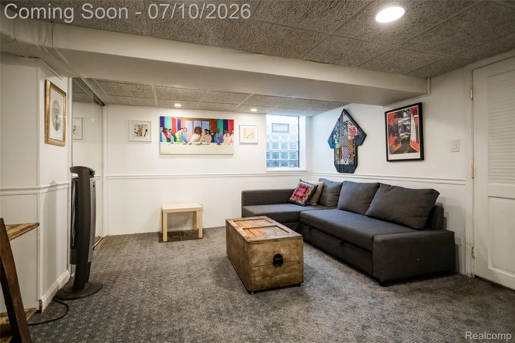 600 Middlesex Road Grosse Pointe Park City MI 48230