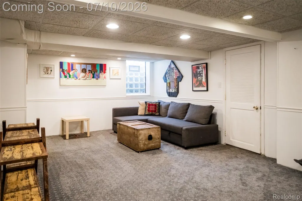 600 Middlesex Road Grosse Pointe Park City MI 48230