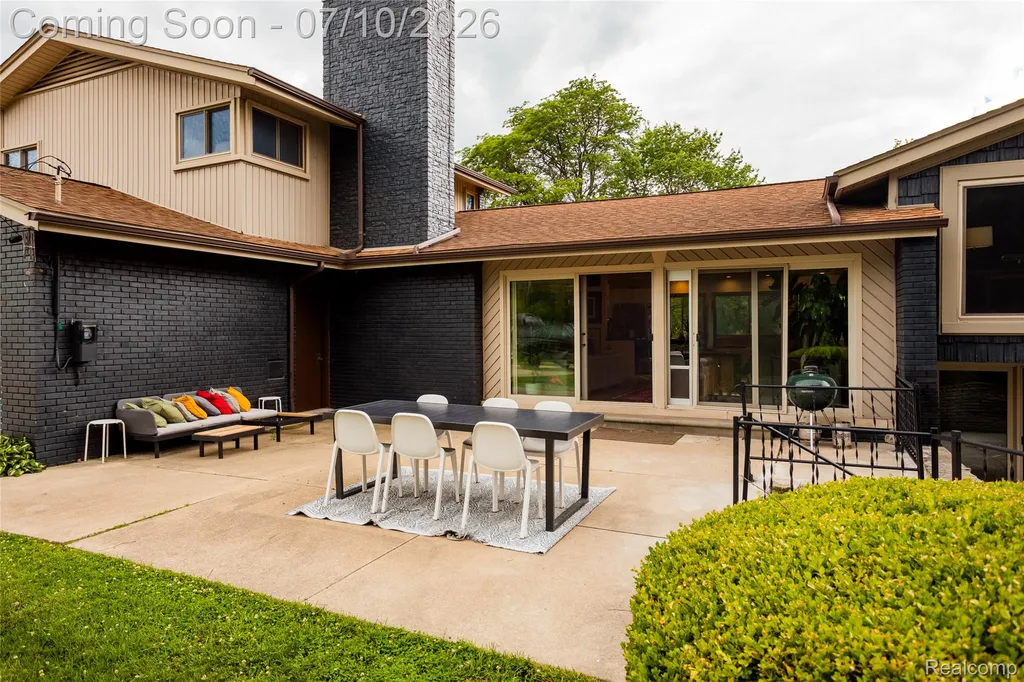 600 Middlesex Road Grosse Pointe Park City MI 48230
