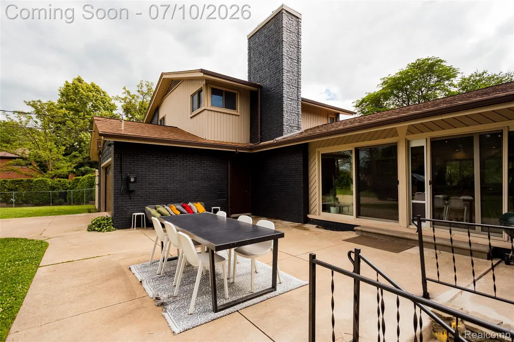 600 Middlesex Road Grosse Pointe Park City MI 48230