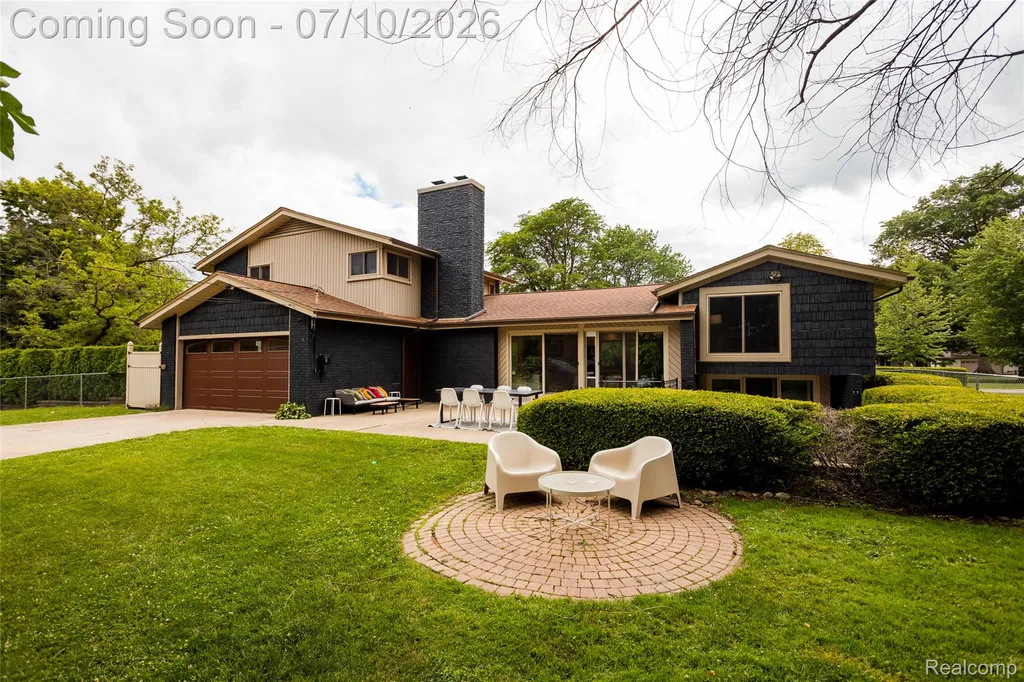 600 Middlesex Road Grosse Pointe Park City MI 48230