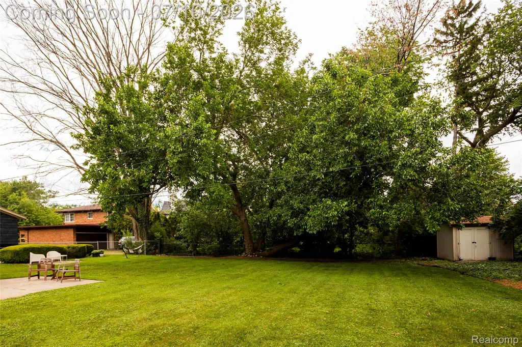 600 Middlesex Road Grosse Pointe Park City MI 48230