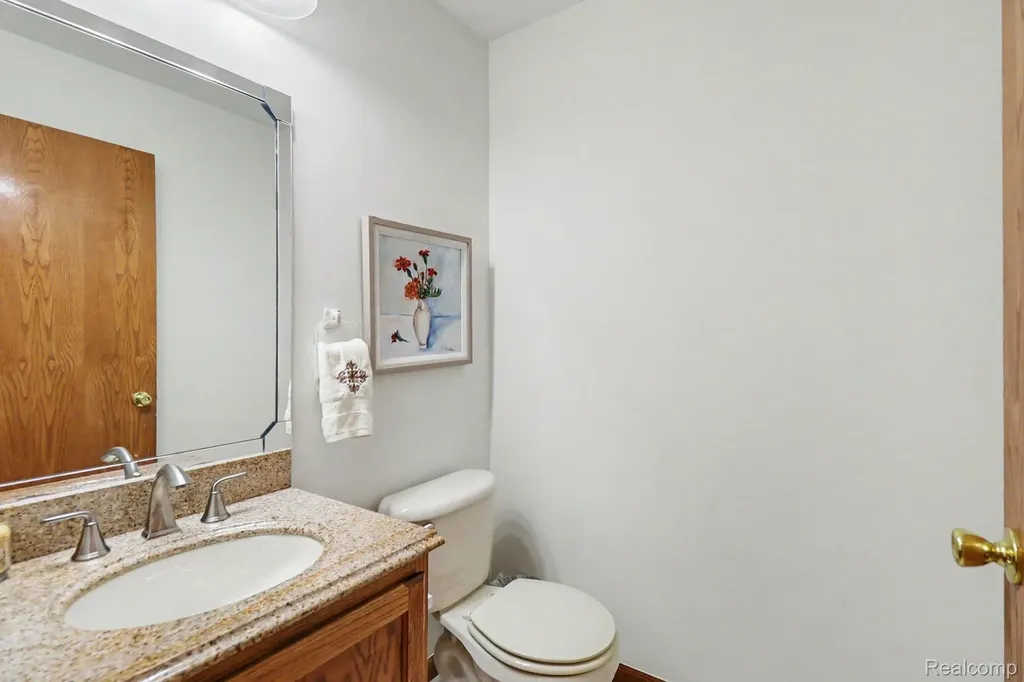 55206 Leonard Court Shelby Charter Township MI 48316