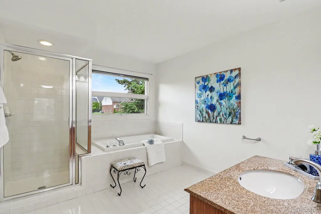55206 Leonard Court Shelby Charter Township MI 48316