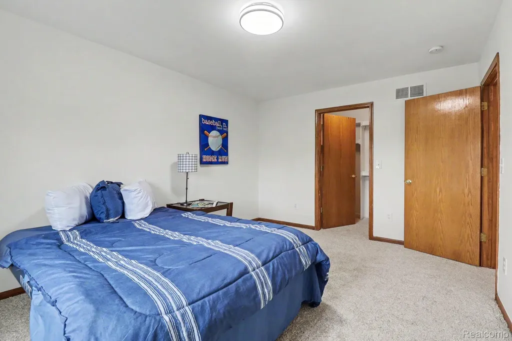 55206 Leonard Court Shelby Charter Township MI 48316