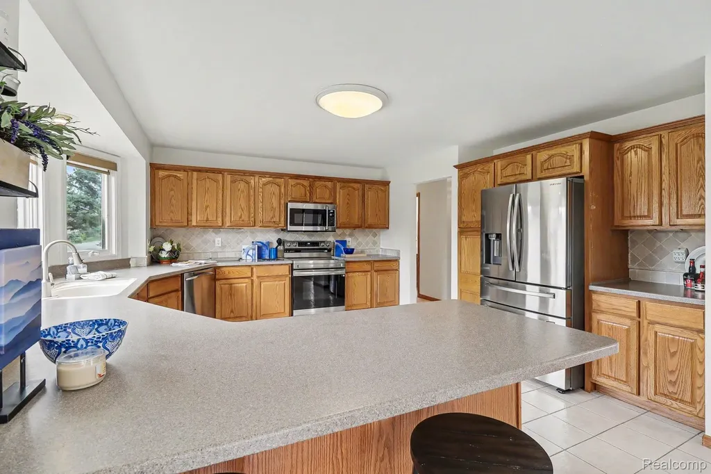 55206 Leonard Court Shelby Charter Township MI 48316