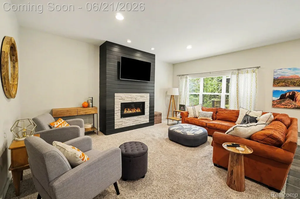 220 Turnberry Court Milford Village MI 48381