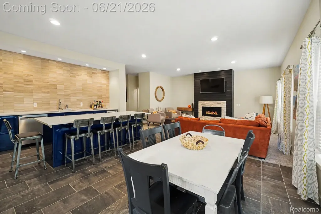 220 Turnberry Court Milford Village MI 48381