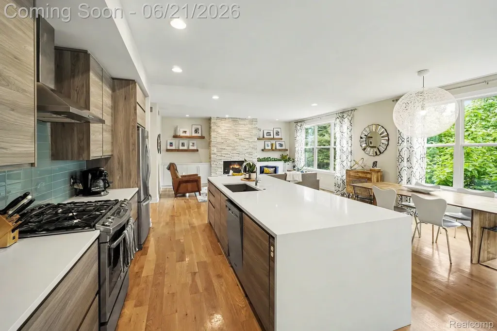 220 Turnberry Court Milford Village MI 48381