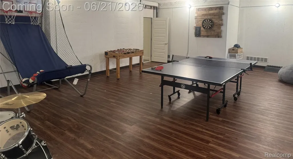 220 Turnberry Court Milford Village MI 48381