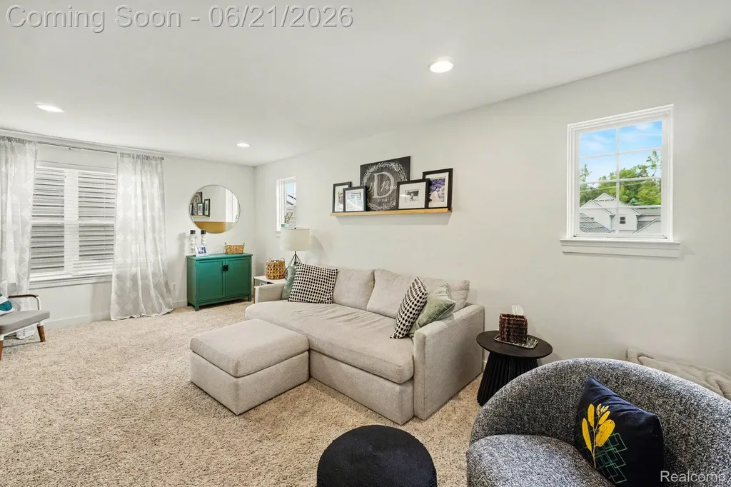 220 Turnberry Court Milford Village MI 48381