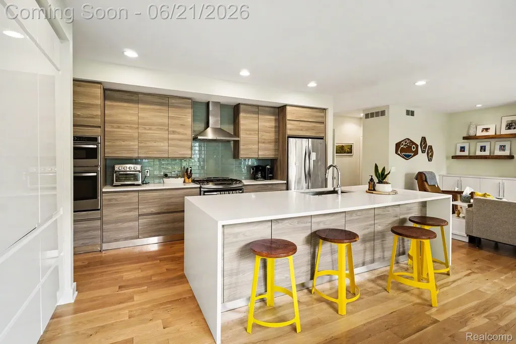 220 Turnberry Court Milford Village MI 48381