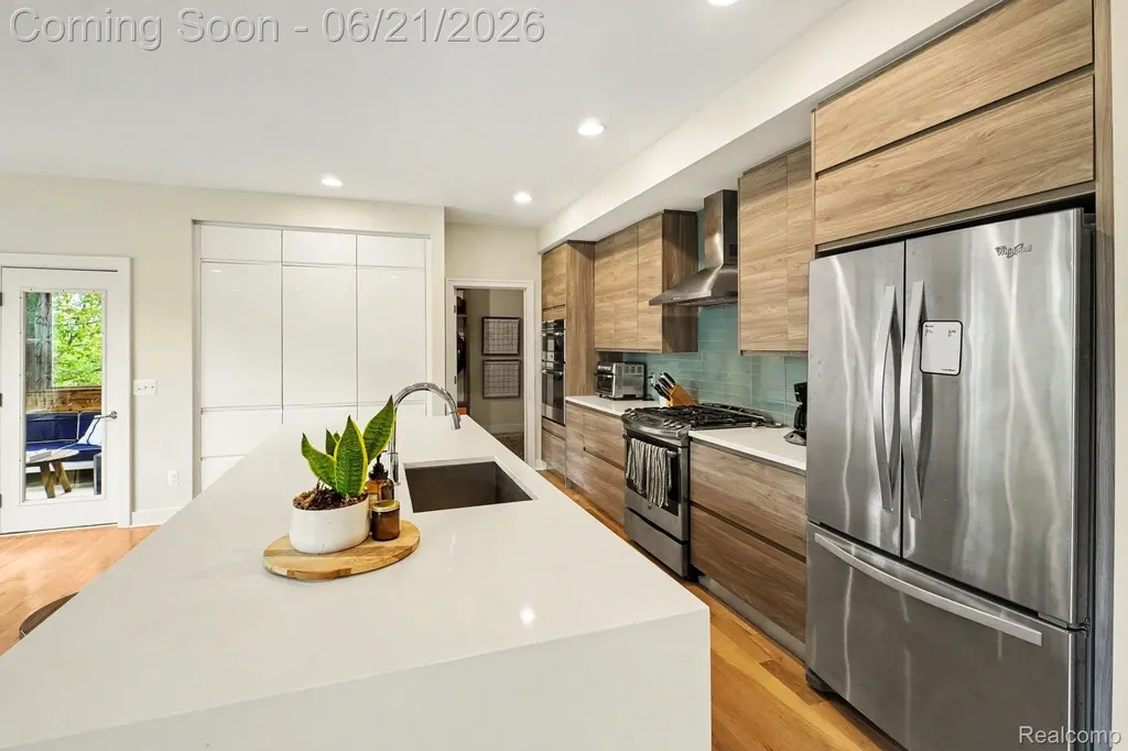220 Turnberry Court Milford Village MI 48381