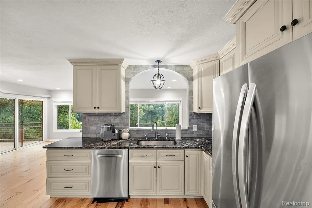 7291 Parkwood Drive Tyrone Township MI 48430