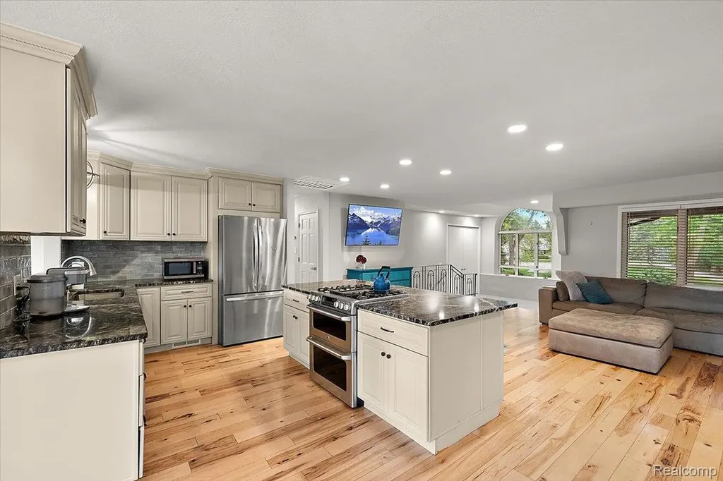 7291 Parkwood Drive Tyrone Township MI 48430
