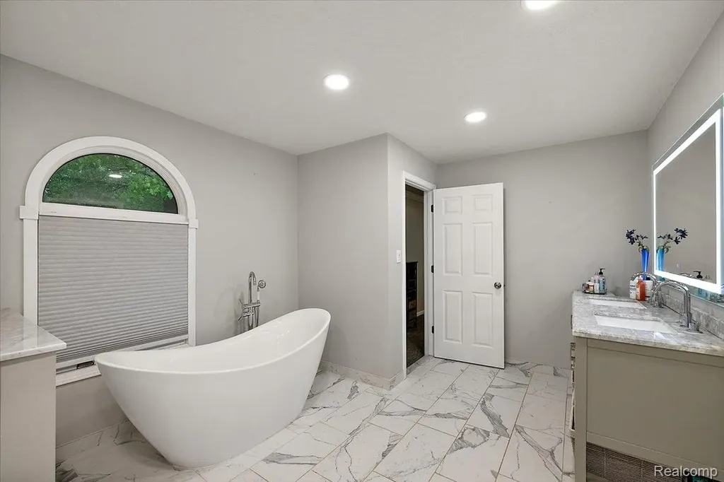 7291 Parkwood Drive Tyrone Township MI 48430