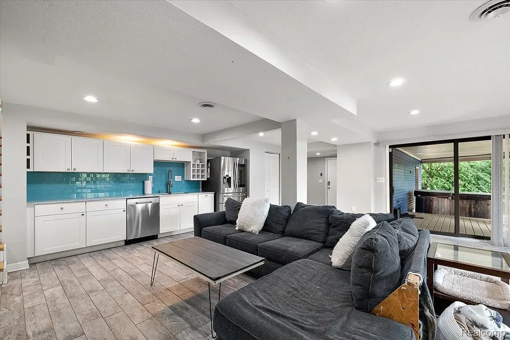 7291 Parkwood Drive Tyrone Township MI 48430