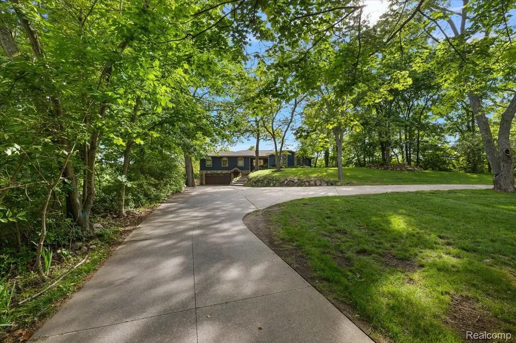 7291 Parkwood Drive Tyrone Township MI 48430
