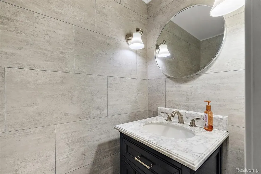 7291 Parkwood Drive Tyrone Township MI 48430