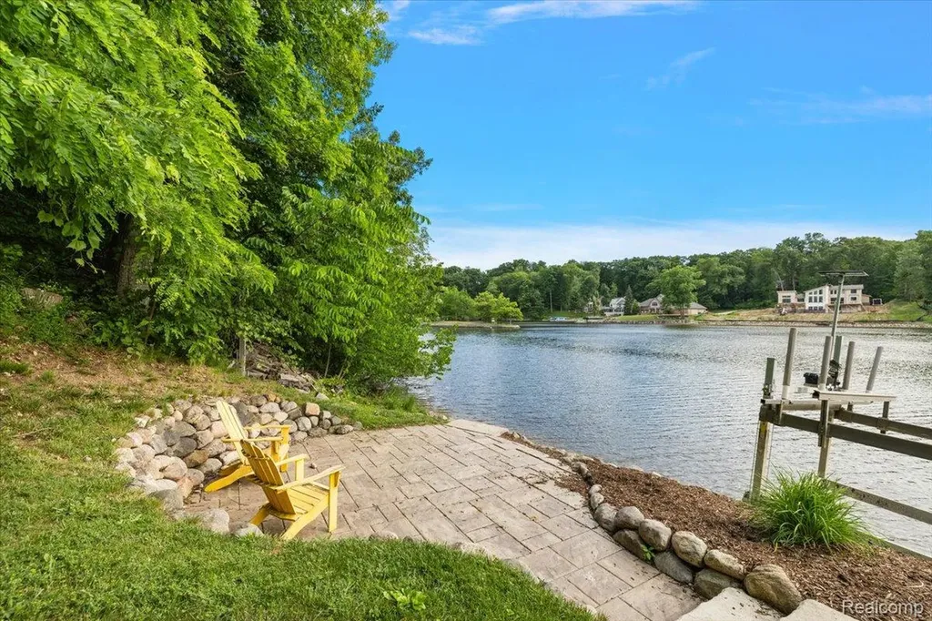 7291 Parkwood Drive Tyrone Township MI 48430