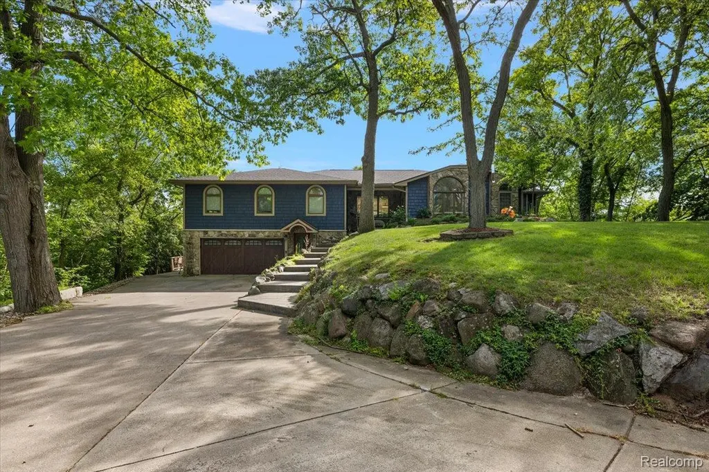 7291 Parkwood Drive Tyrone Township MI 48430