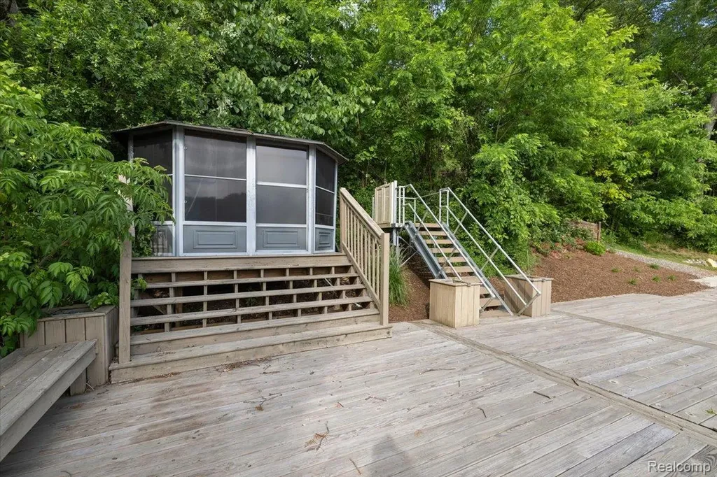 7291 Parkwood Drive Tyrone Township MI 48430