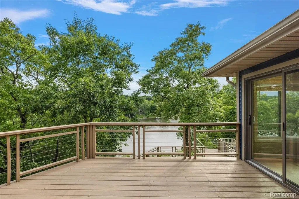 7291 Parkwood Drive Tyrone Township MI 48430