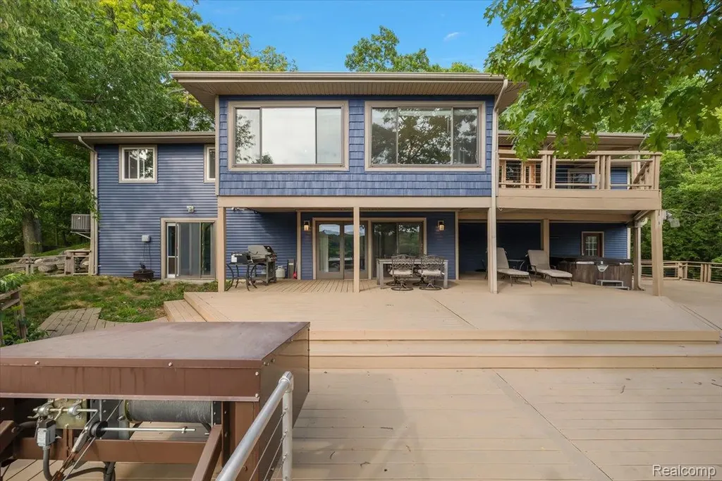 7291 Parkwood Drive Tyrone Township MI 48430