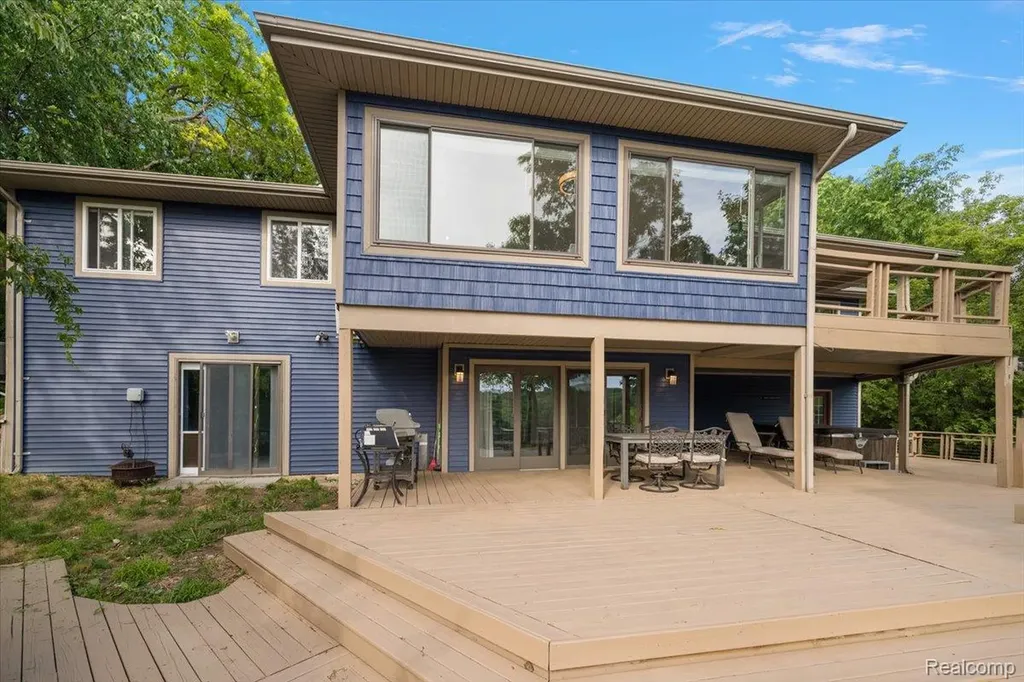 7291 Parkwood Drive Tyrone Township MI 48430