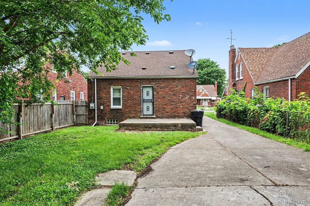 11081 Courville Street Detroit City MI 48224