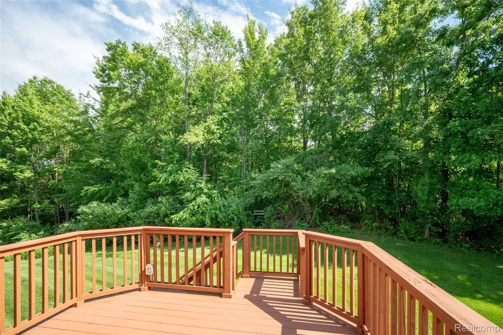292 Bryce Court Oceola Township MI 48843