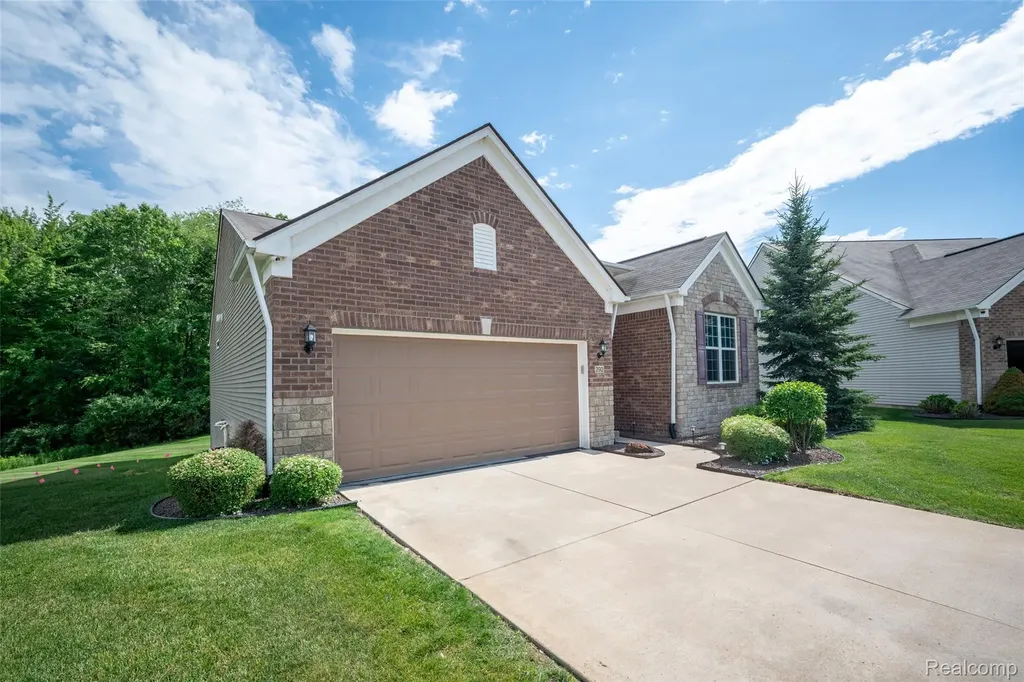 292 Bryce Court Oceola Township MI 48843
