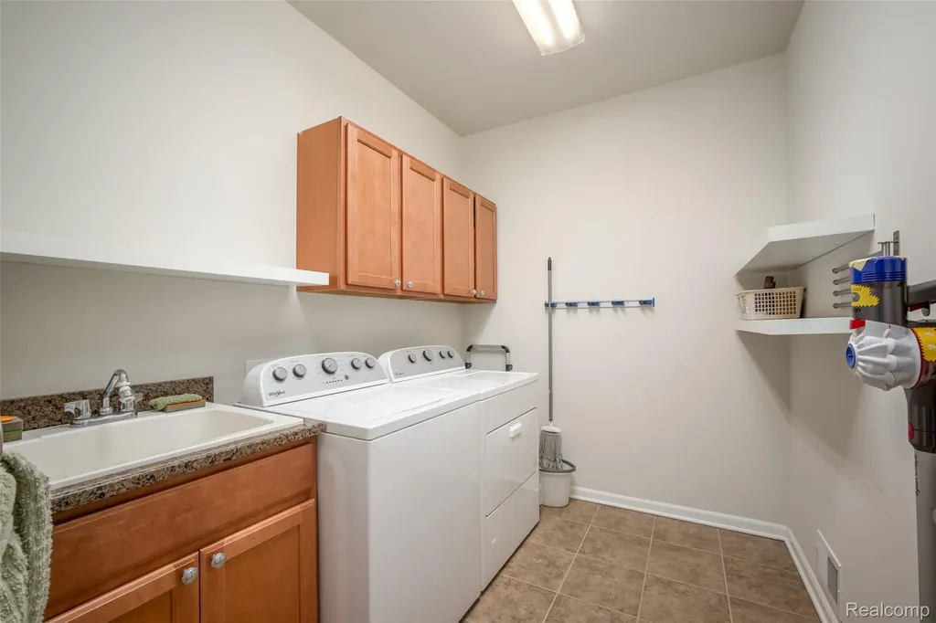 292 Bryce Court Oceola Township MI 48843