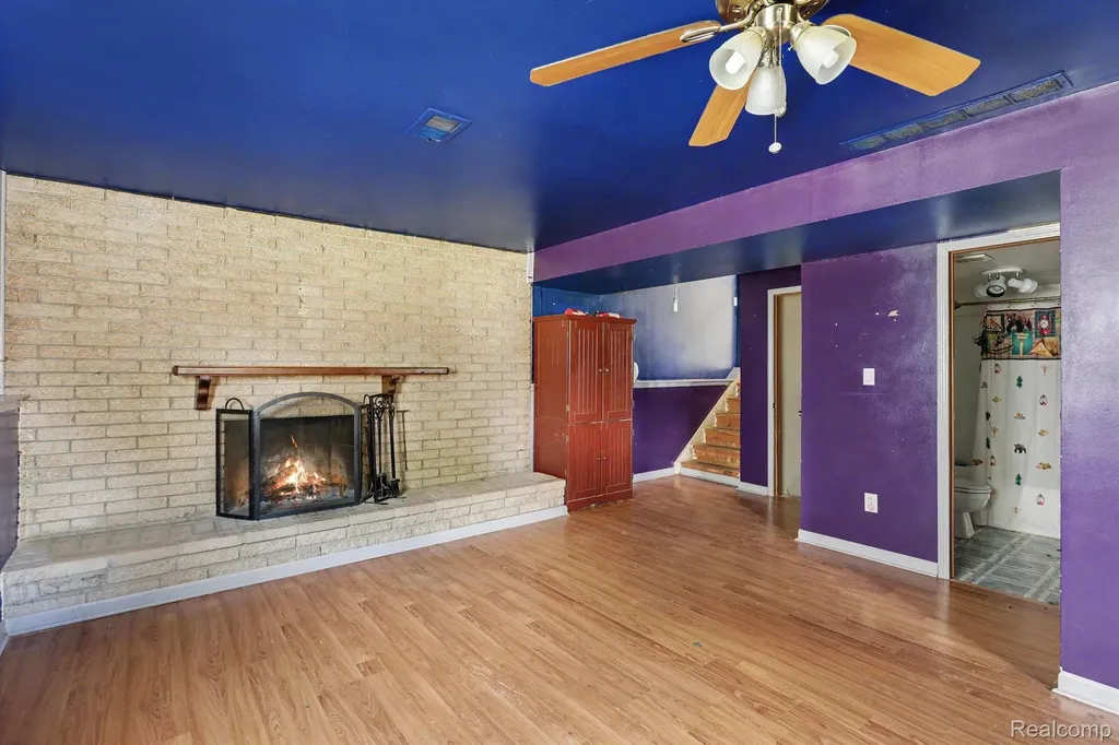 43171 Hartwick Drive Sterling Heights City MI 48313